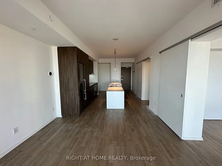 1 Bloor St E #3205 — Photo 8