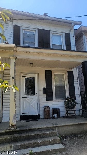 1st image of 116 Lewis St