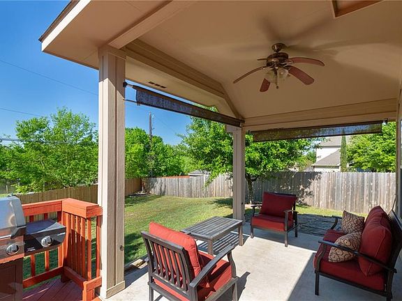 3rd image of 1124 Dyer Creek Pl