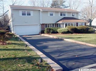 4 Dolores Pl, New Monmouth, NJ 07748