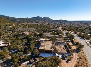 1300 Calle Giraso, Santa Fe, NM 87501