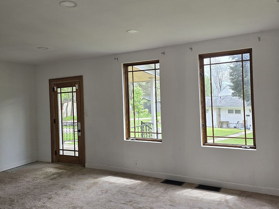 1st image of 360 Woodruff St #458