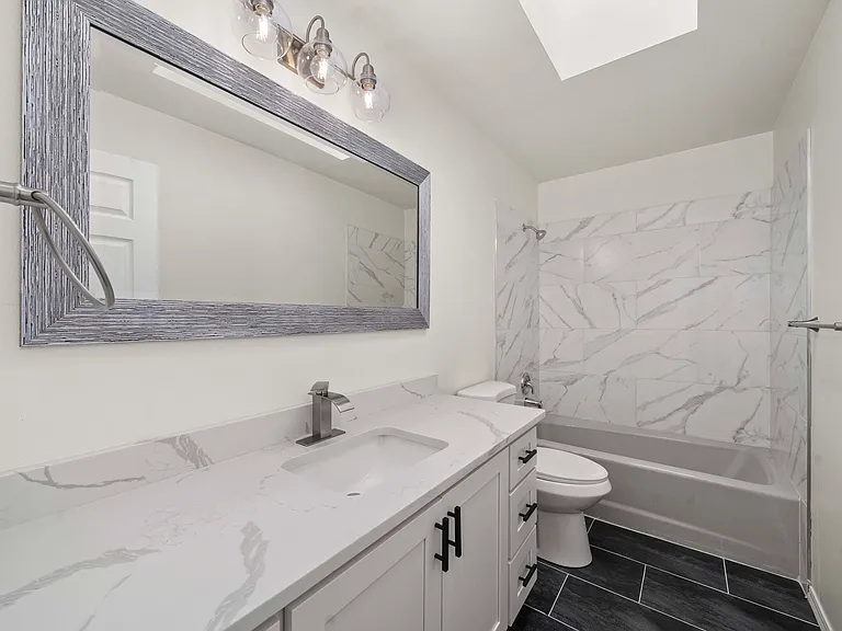 Bathroom, Upstairs