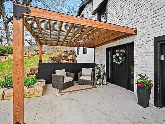 5th image of 8305 NW Forest Dr