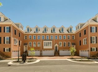 10677 Yorktown Ct, Fairfax, VA 22030