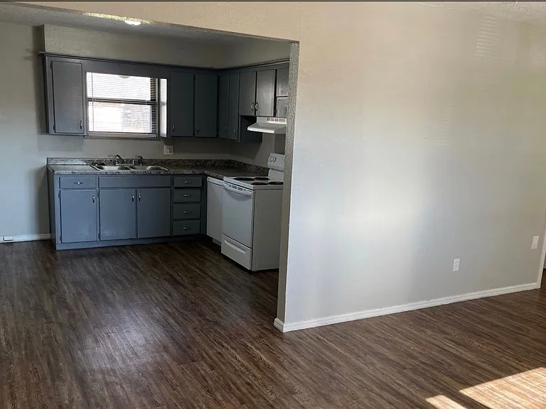 955 SW 4th Pl — Photo 20