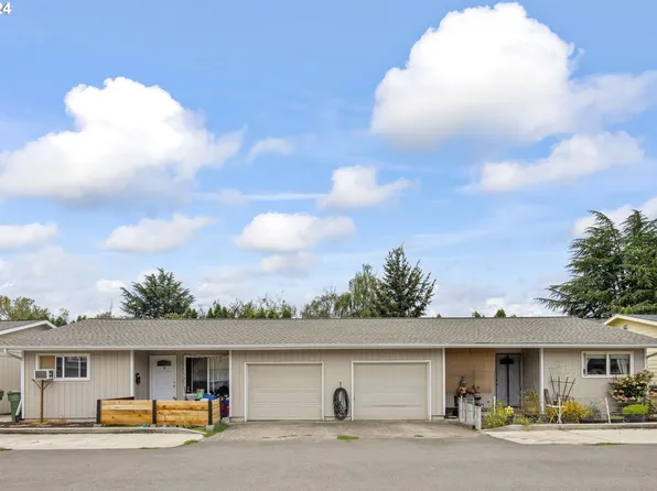 504 E 9th St #10, Newberg, OR 97132