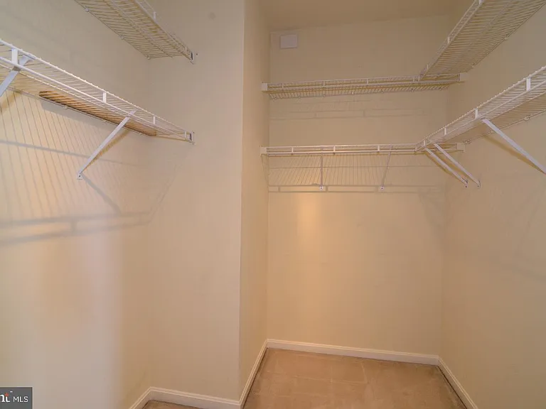 43799 Maison Blanc Sq — Photo 9