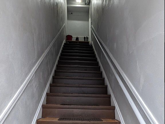 Front stairs between entrance and street (Fullerton Ave)