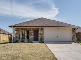 1963 Central Ridge Dr, Southaven, MS 38671