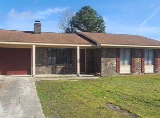 5 Lighthouse Dr, Goose Creek, SC 29445