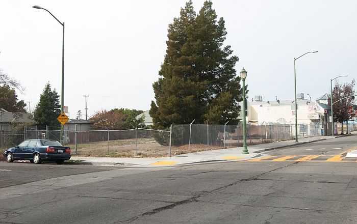 1st image of 8301 Macarthur Blvd