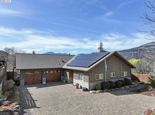 4020 Boulder Ct, Hood River, OR 97031