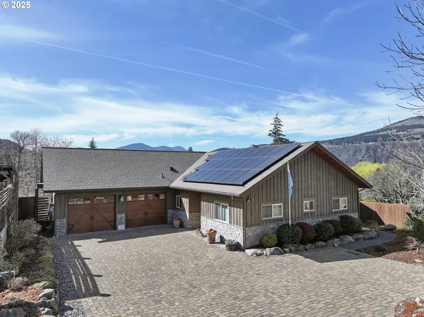 4020 Boulder Ct, Hood River, OR 97031