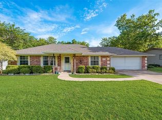 524 E Kempner St, Mabank, TX 75147