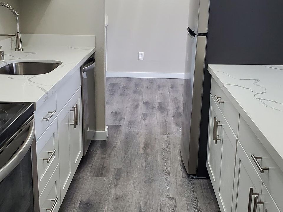 1st image of 4900 74th Pl NE
