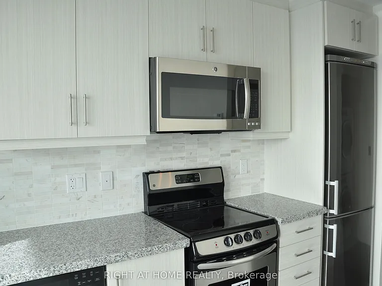 68 Canterbury Pl #1707 — Photo 29