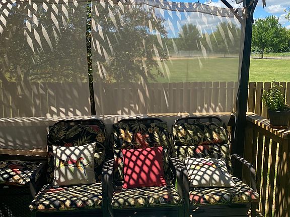 Deck on west side of townhouse