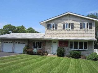294 Bow Dr, Hauppauge, NY 11788