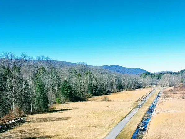 11210 Riverview Rd, Coeburn, VA 24230