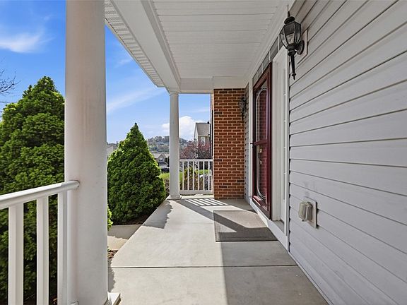 3rd image of 6406 Interlaken Dr