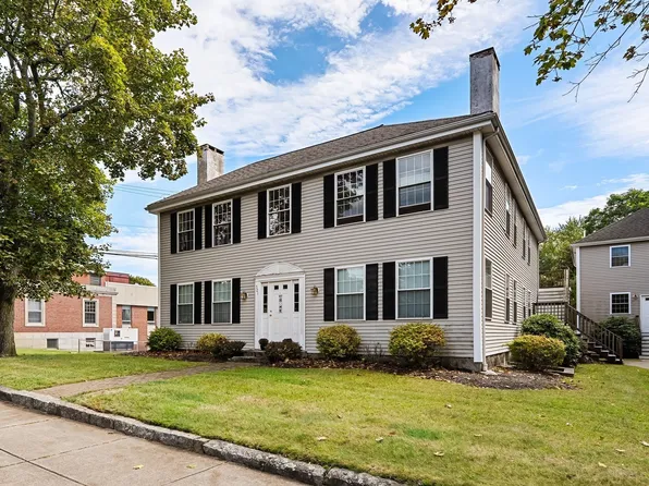 521 Washington St APT 3, Abington, MA 02351