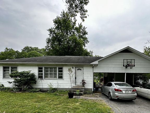 2nd image of 123 King St
