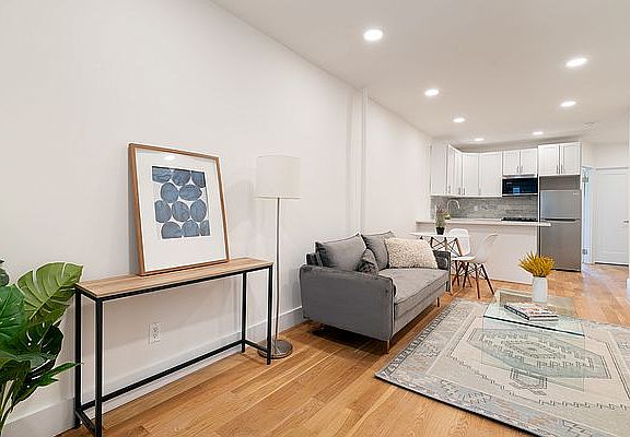 3rd image of 171 15th St APT 2l