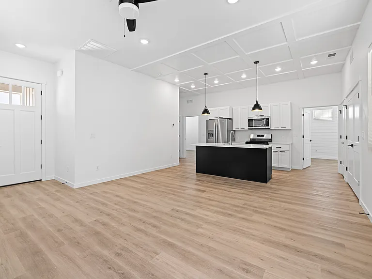 4203 Saylor Ln #63 — Photo 11