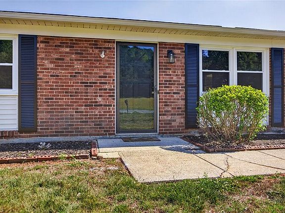 2nd image of 1285 Meadowbrook Dr