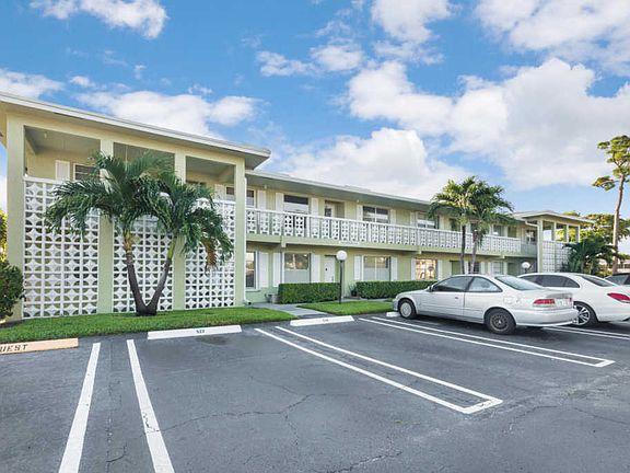 2nd image of 2460 Juniper Dr APT 201