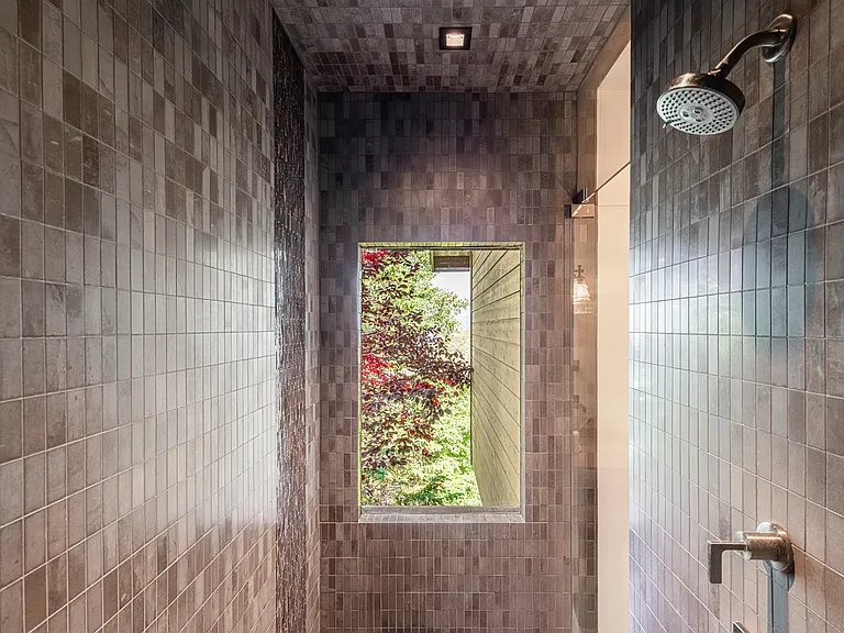 Aerie Dr — Photo 30
