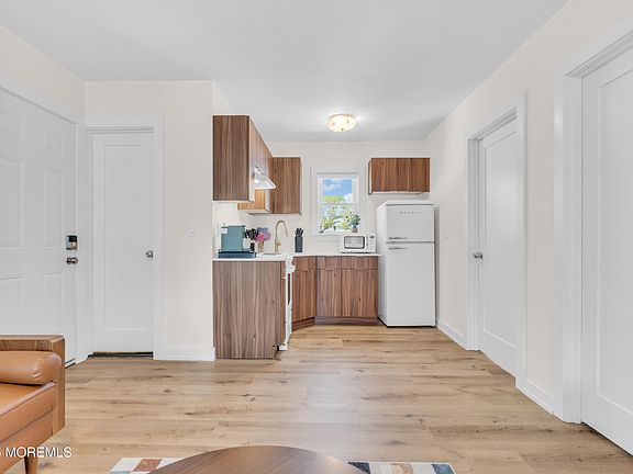 5th image of 1101 A St Unit 2