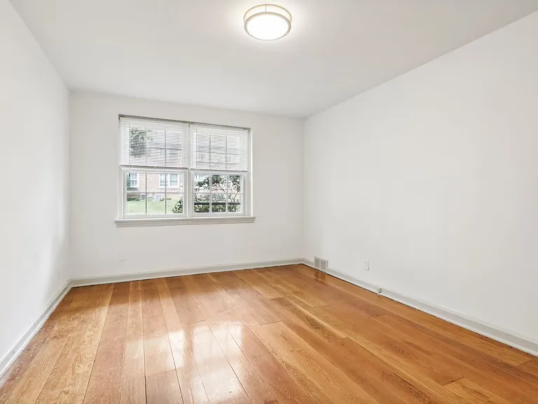 2834 Midvale Ave #M-2834B — Photo 21
