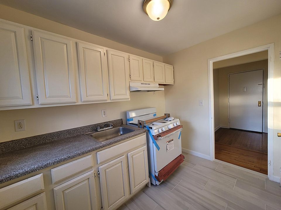 1st image of 365 Schley St APT 5A