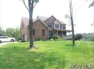 901 Moody Ridge Rd, Belpre, OH 45714
