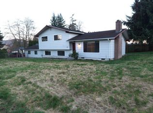 200 Sherwood Ln, Castle Rock, WA 98611