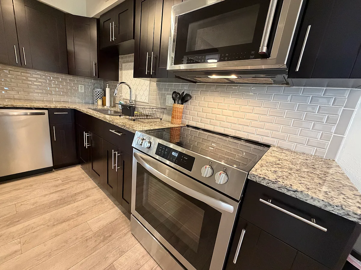 Building Photo - 4985 Cobia Dr SE