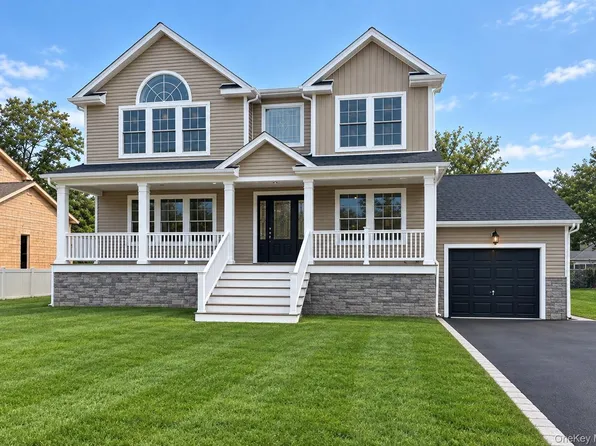 22 S 19TH Street, Wyandanch, NY 11798
