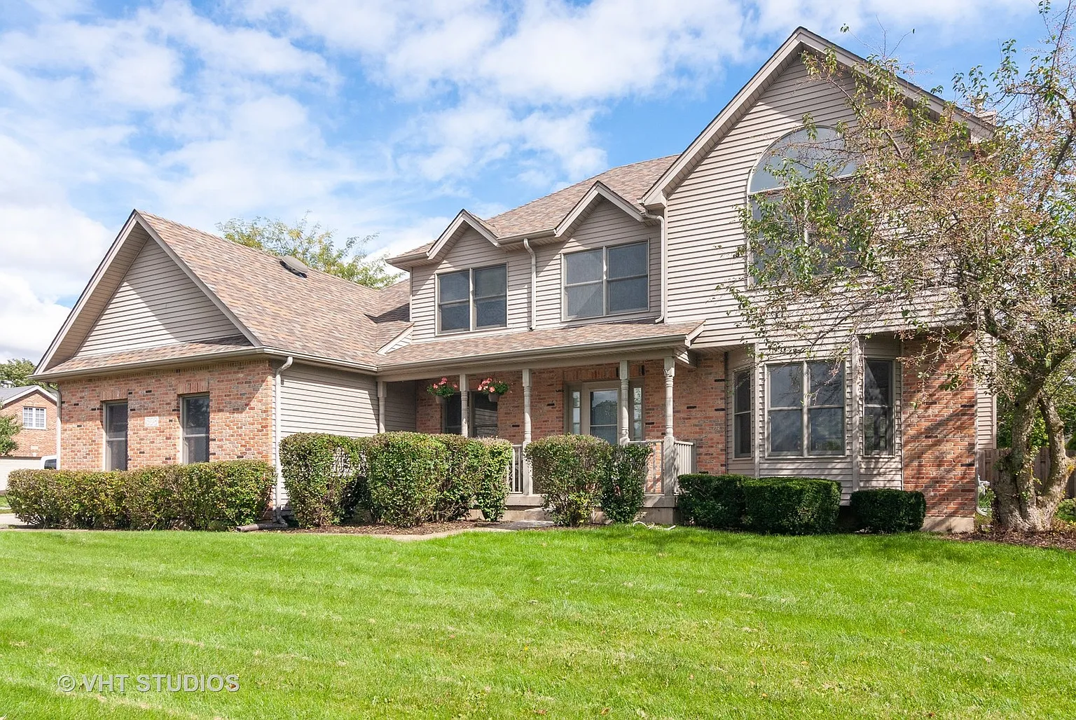508 Danbury Dr photo 1
