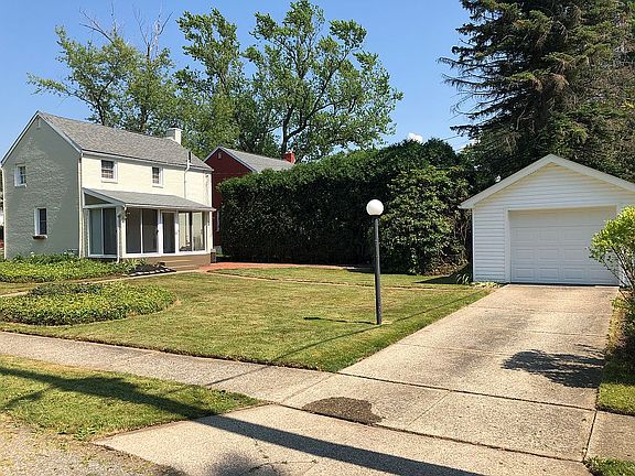 4th image of 3004 Oakwood St