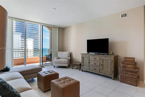 2080 S Ocean Dr #4 Photo 1
