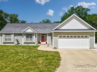 5556 Vising Dr, Lowell, MI 49331