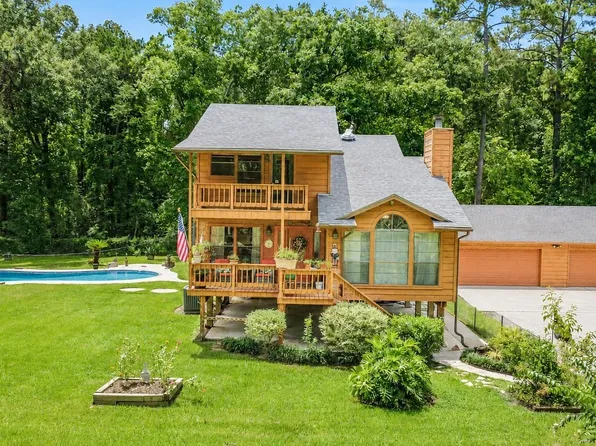 181 County Road 3561, New Caney, TX 77357