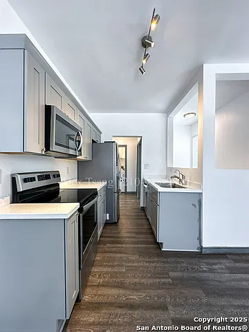 802 Montana St #2 — Photo 5