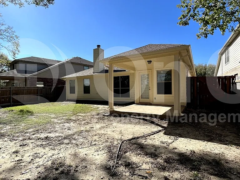 233 Niagara Falls Dr — Photo 29
