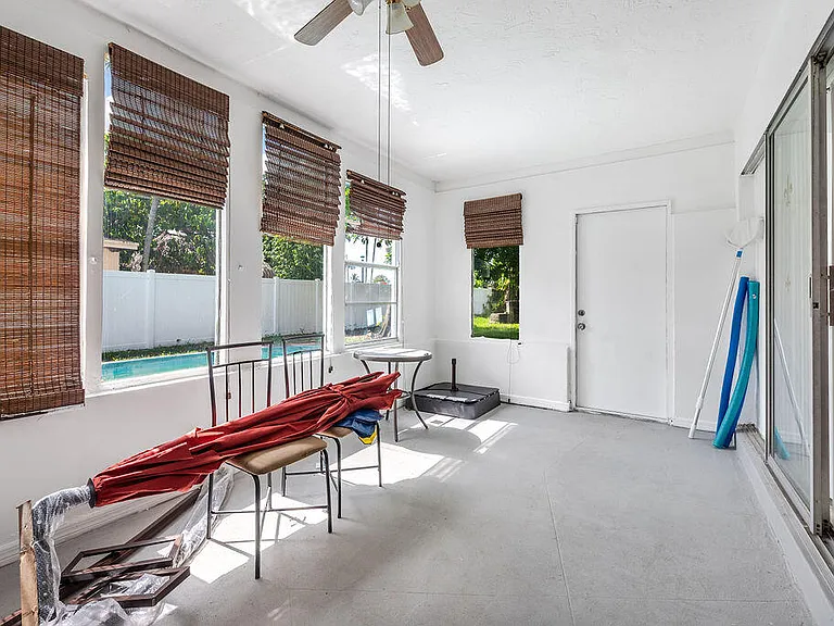 3400 NW 39th Ave — Photo 18