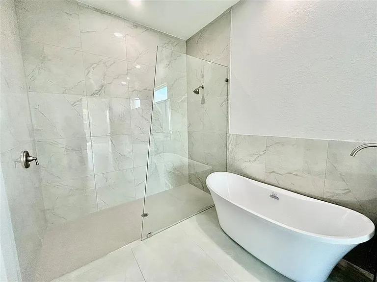 8147 Tracy Cir — Photo 13