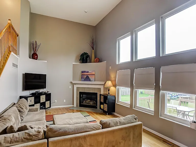 7782 Emerald Pl — Photo 10