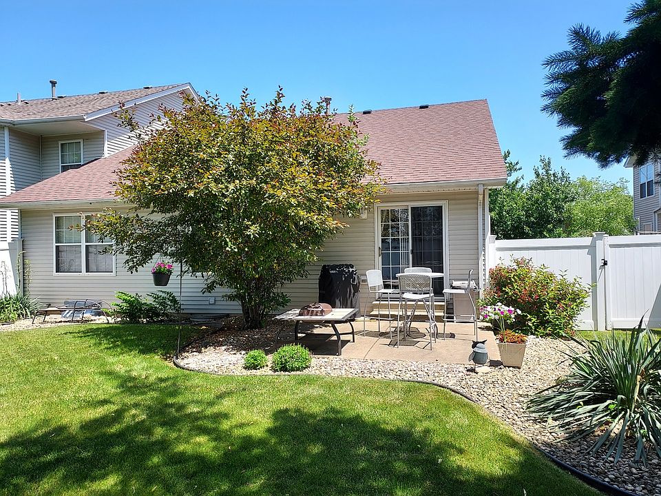 2nd image of 16058 Fairfield Dr